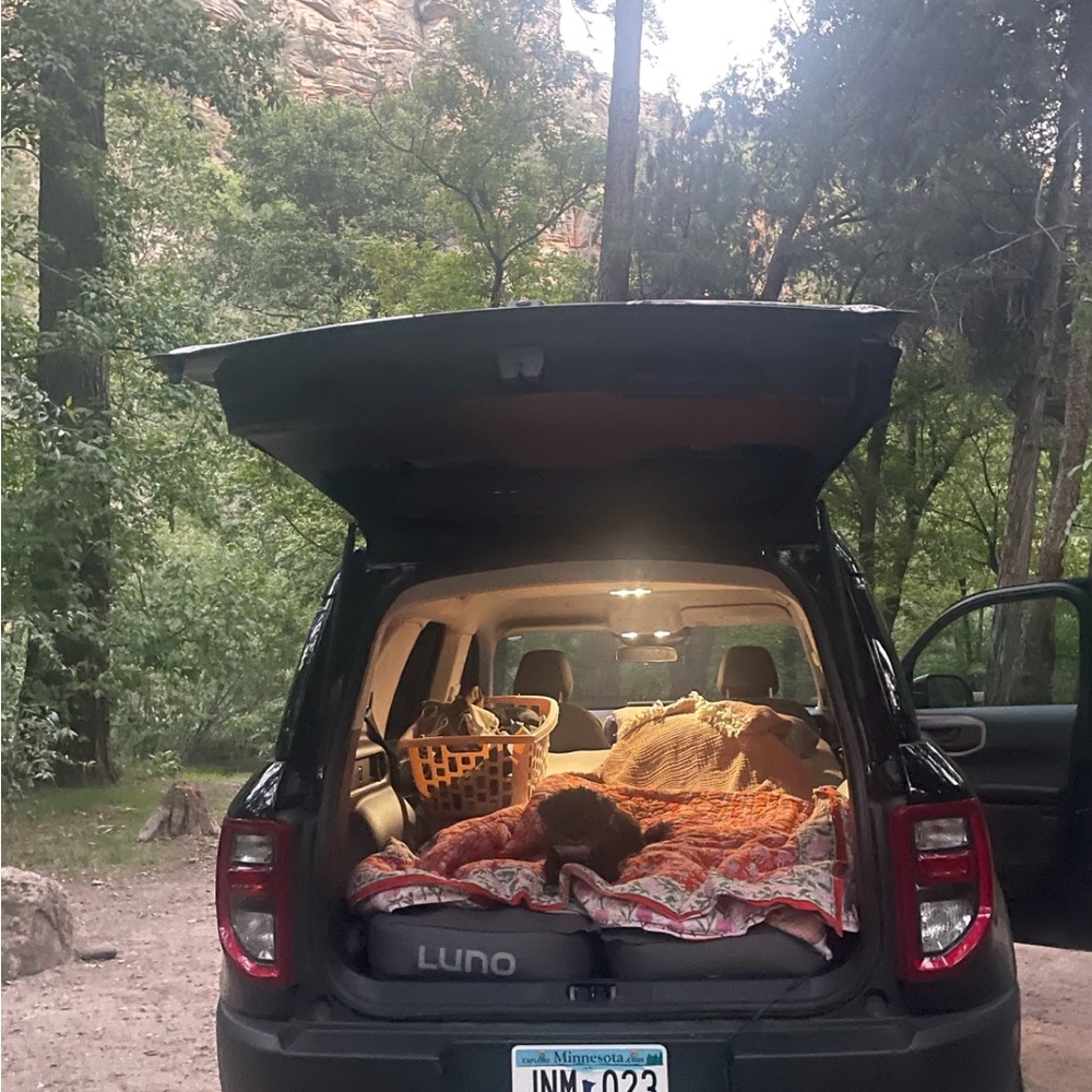 Black Inflatable SUV Cargo Mattress with Quilted Bedding